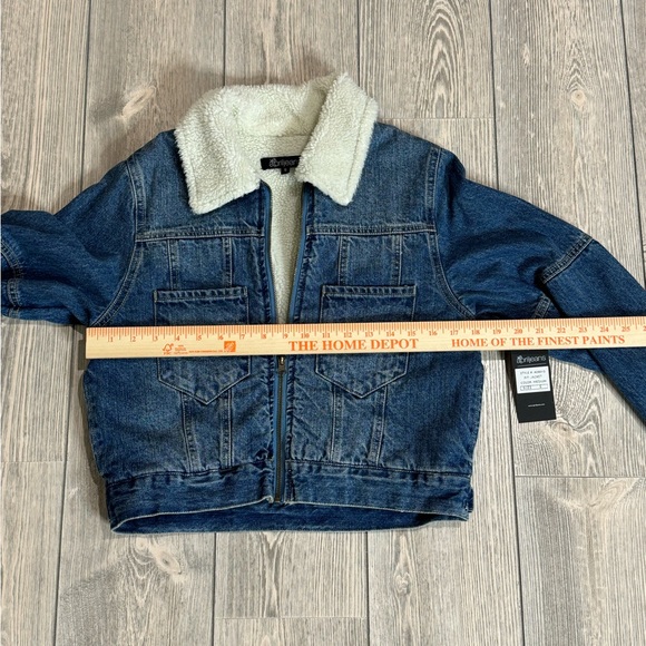 April Jeans Sherpa lined, Zip Up, Denim Jacket, Size Small, Medium Wash - Picture 7 of 10